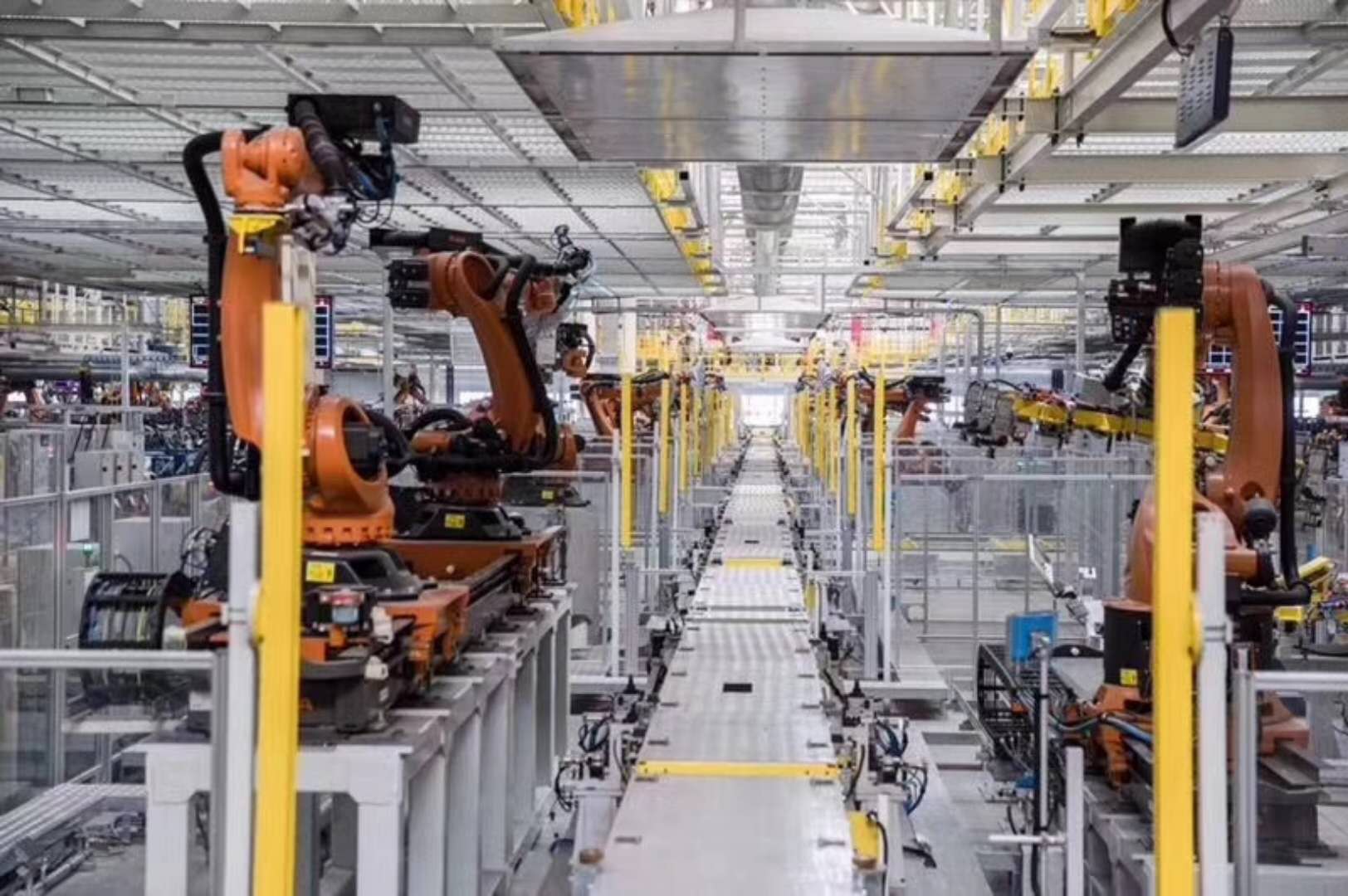 領(lǐng)克汽車張家口工廠正式落成投產(chǎn),領(lǐng)克產(chǎn)能將迎來(lái)井噴!